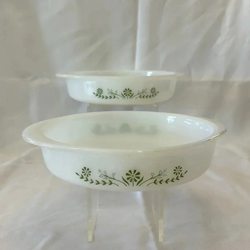 2 - Glasbake 1970s Round 8in Casserole Dishes Green Daisy Milk Glass MCM Kitchen - Picture 6 of 11